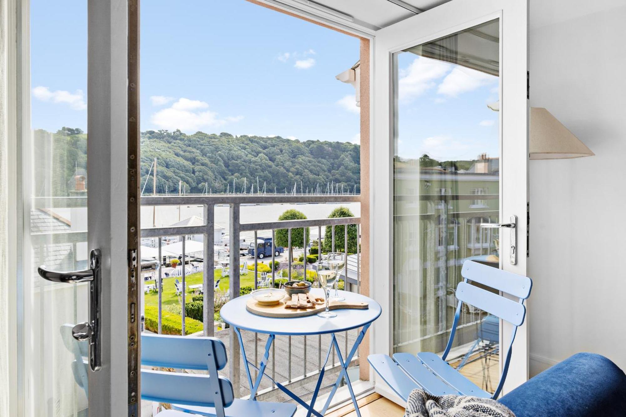 Dart Marina - Luxury Apartment On Marina Дартмут Екстериор снимка